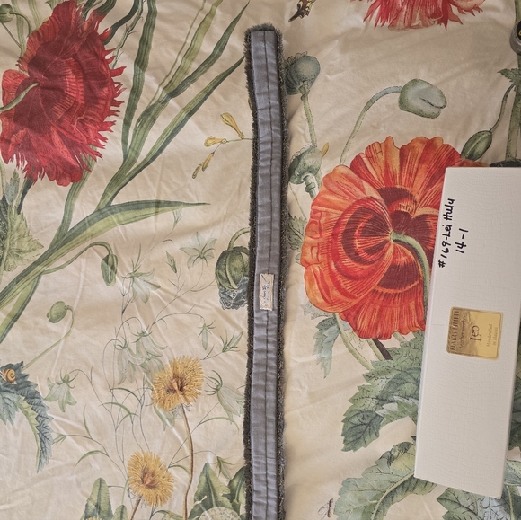 Beautiful Hawaiian Handmade Feather Hat Band - Picture 5 of 8